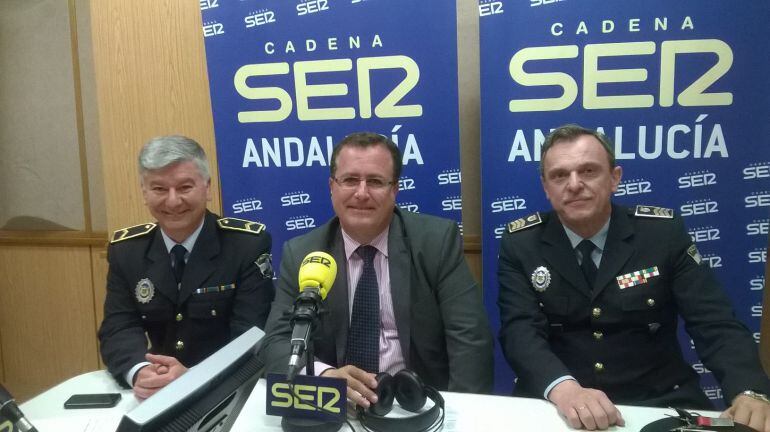  Mariano Mateo, Intendente de la Policía Local, Juan Carlos Cabrera, delegado de Movilidad, Seguridad y Fiestas Mayores y Gabriel Nevado, Superintendente de la Policía Local