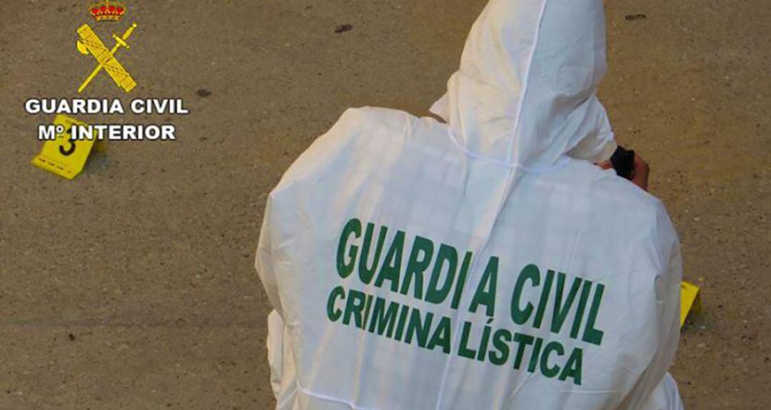 Agentes de criminitalística de la Guardia Civil