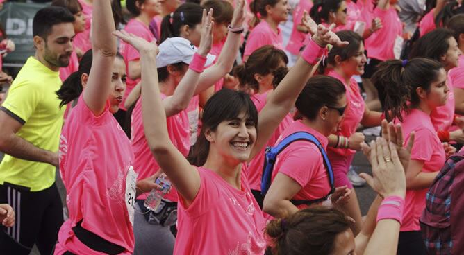 La XI Carrera de la Mujer ha batido récord de participación, 7.000 mujeres más que el año pasado.