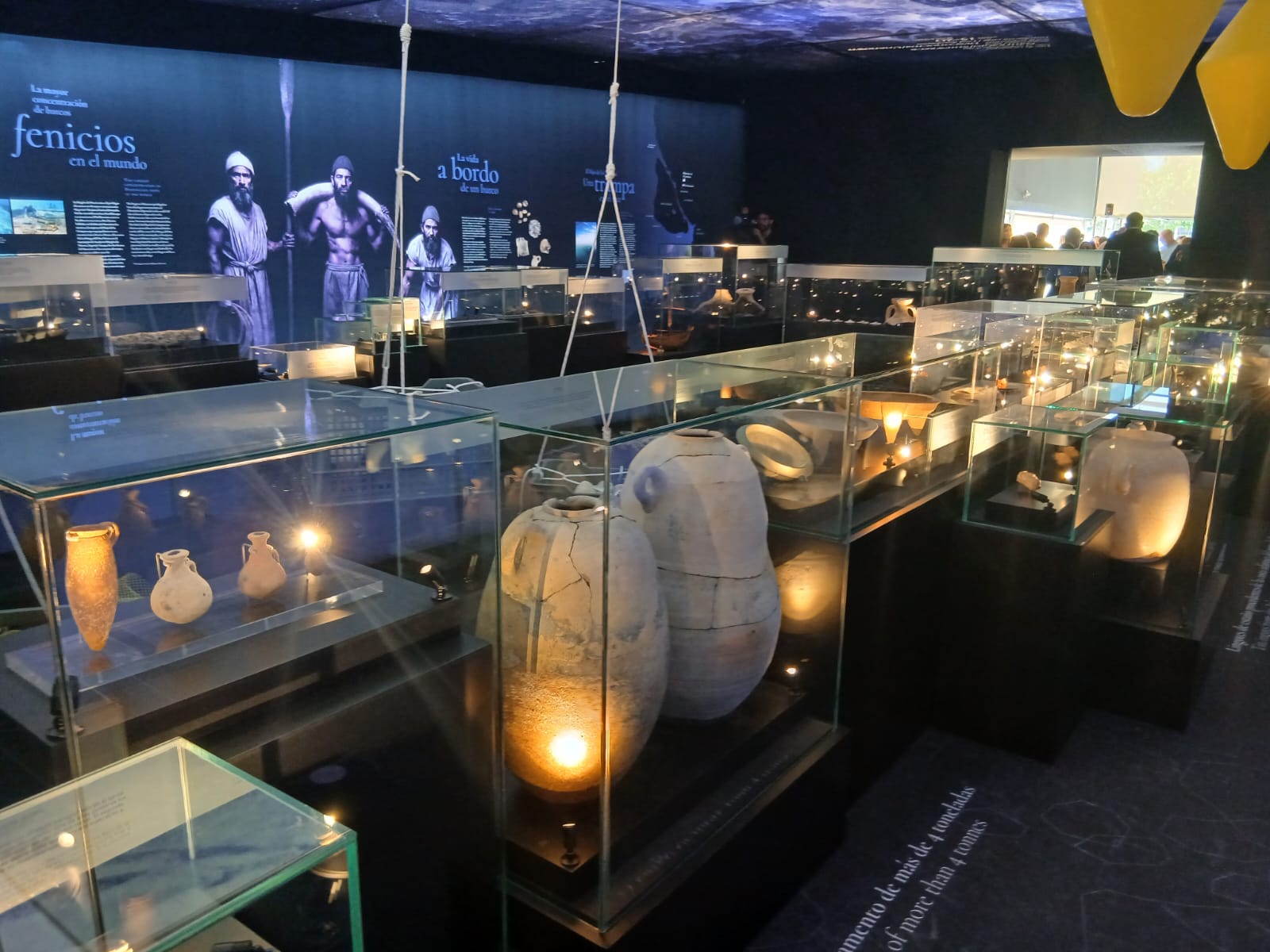 Algunas de las piezas de la exposición &#039;Fenicios. Mercaderes del mar&#039;