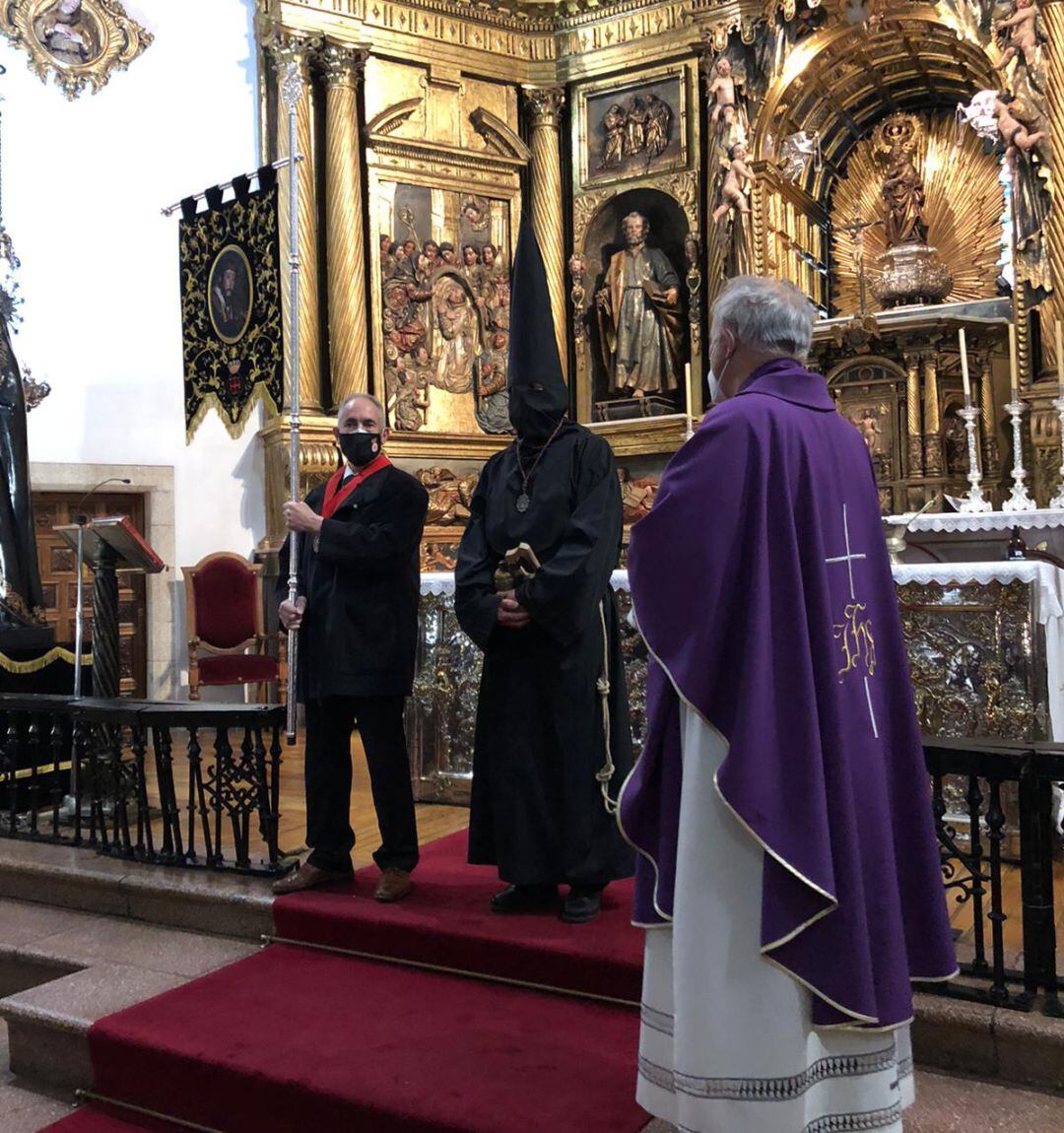 El Nazareno se prepara para salir en la basílica de la Encina