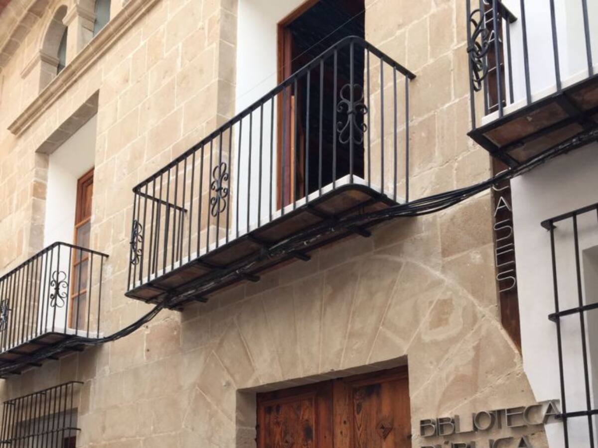 La Biblioteca Municipal Bernat Capó de Benissa se traslada al rehabilitado edificio de la calle Puríssima