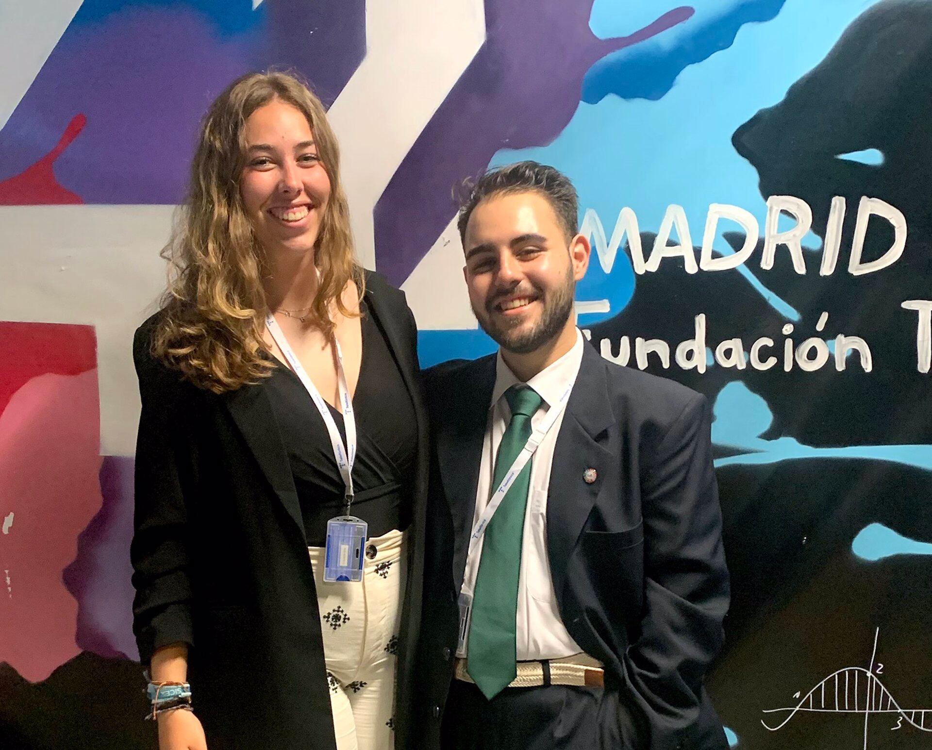 José Miguel Cueto, estudiante de Derecho, y Belén Osorio, egresada de Derecho serán los dos alumnos participantes en este Campeonato Mundial