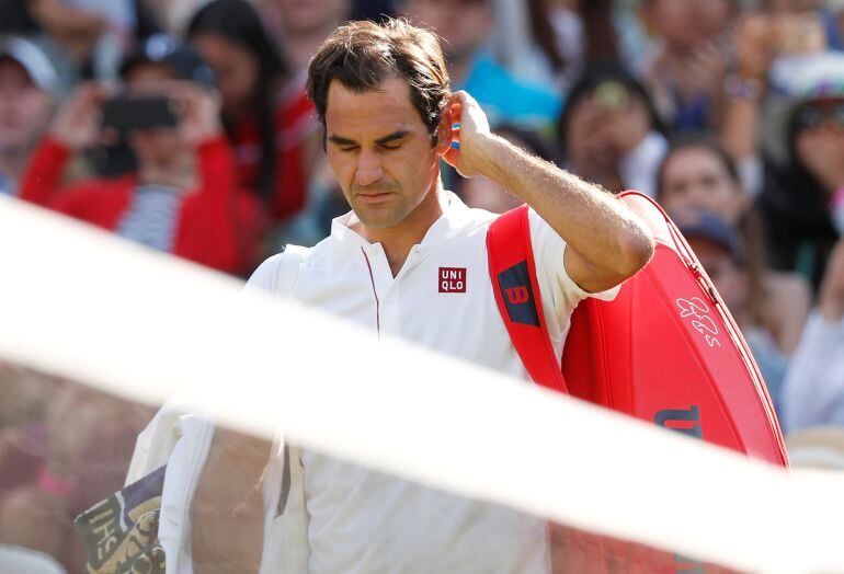 Federer abandona la pista 1 de Wimbledon tras su derrota