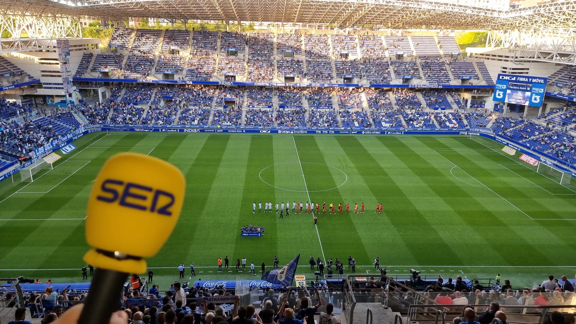 Vista del Carlos Tartiere desde la cabina de Radio Asturias (Martín Gago)