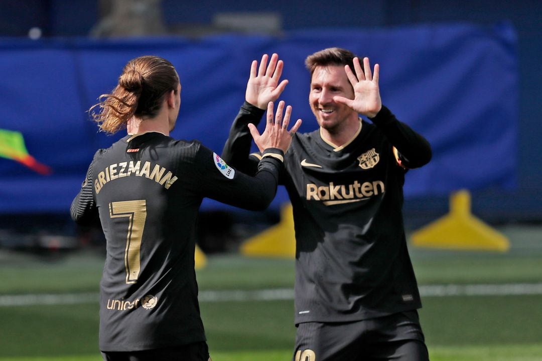 Antoine Griezmann y Messi en la victoria del Barça ante el Villarreal en Liga. 