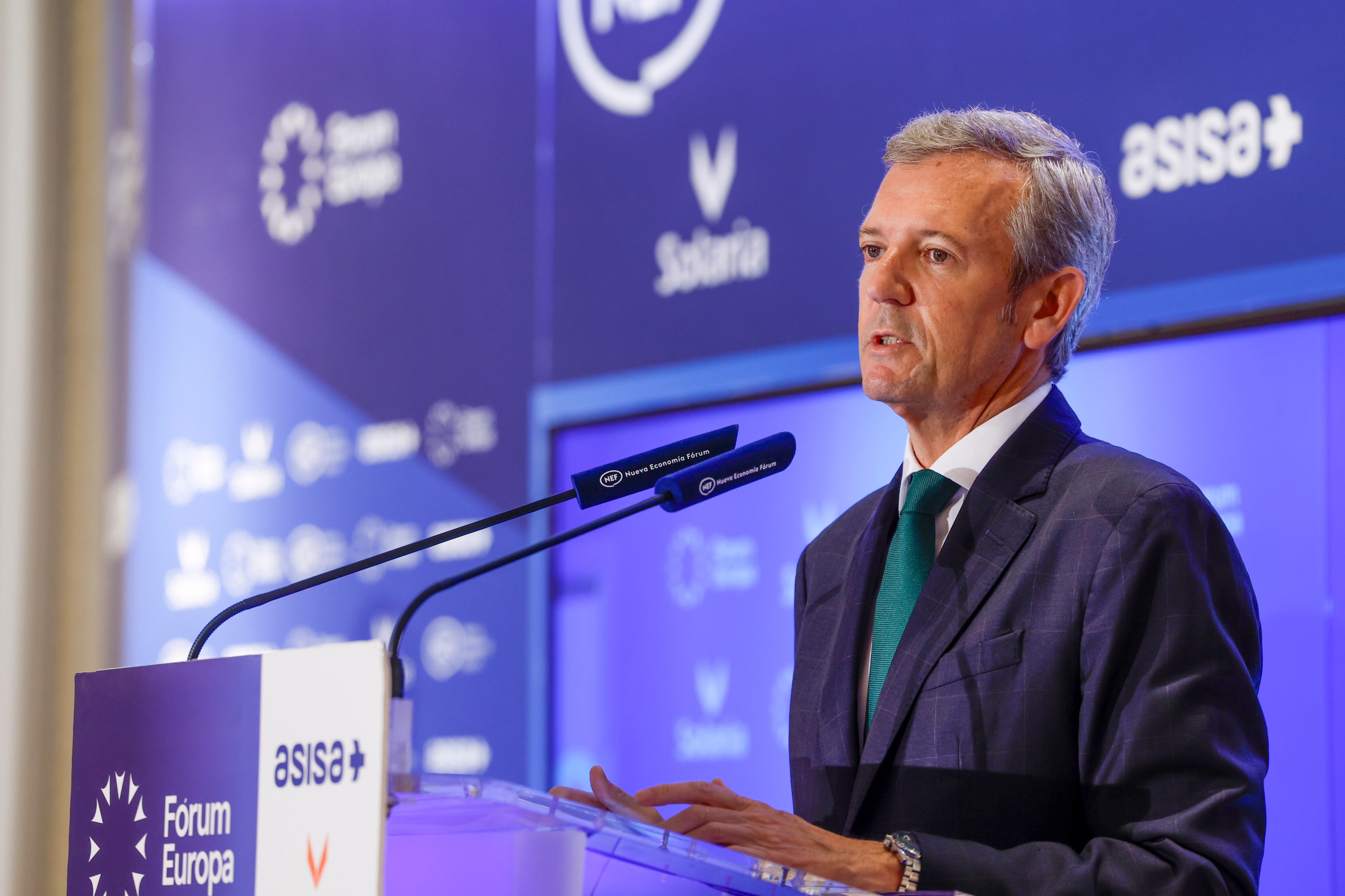 MADRID, 16/10/2025.- El expresidente presidente de la Xunta de Galicia, Alfonso Rueda protagoniza un desayuno del Fórum Europa este jueves en Madrid. EFE/J.J. Guillén
