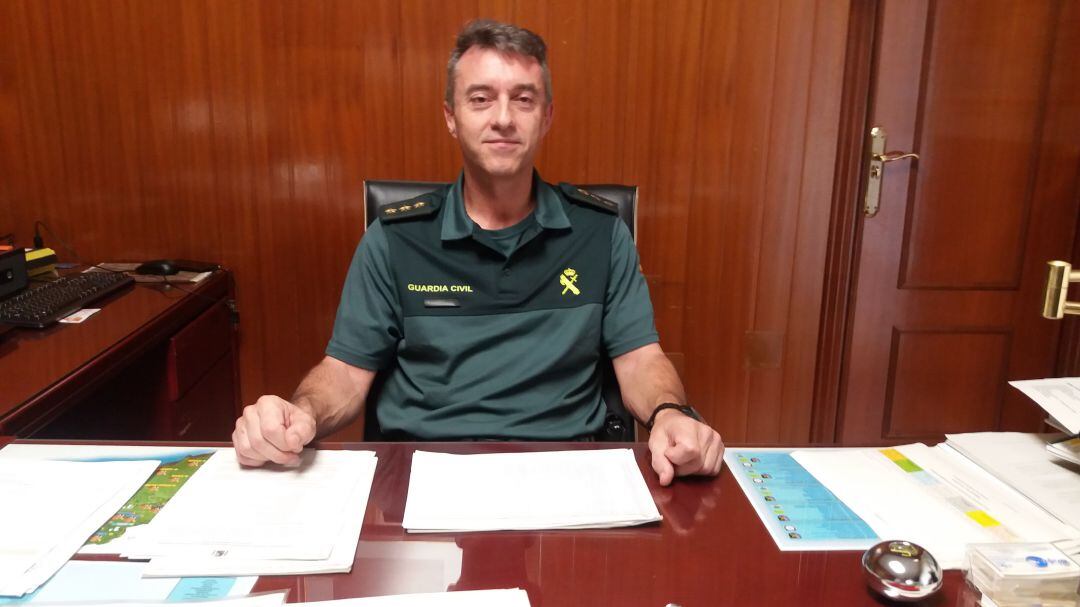 Jesús Arribas, Coronel Jefe V zona de la Guardia Civil, en su despacho