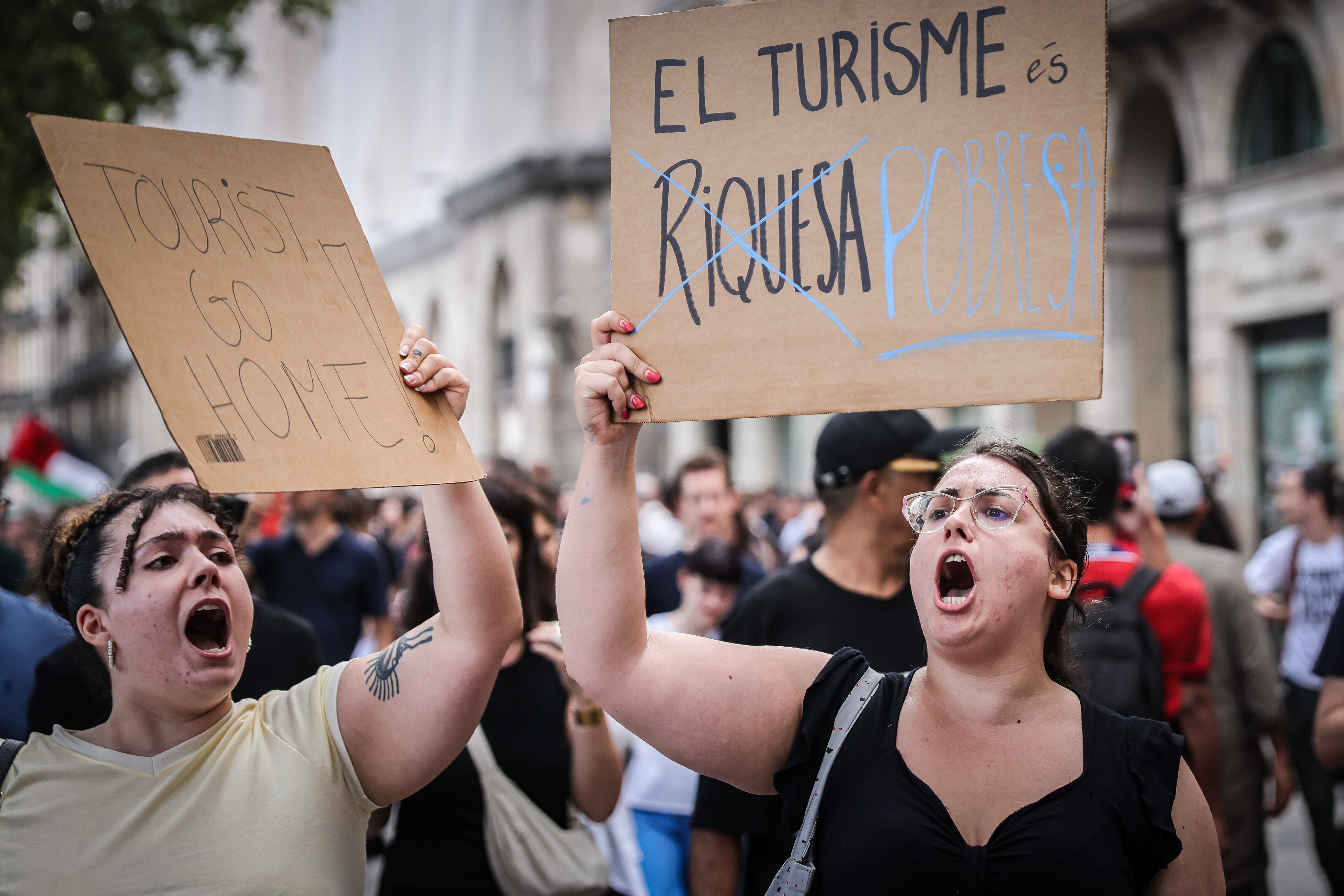 Imatge de la manifestació contra el turisme a Barcelona . / Jordi Borràs, ACN