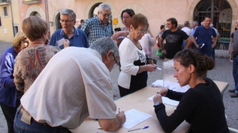 Els habitants de Bàscara es pronunciaran el 18 de desembre.