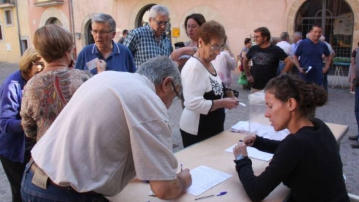 El 18 de desembre Bàscara dirà si es ven l'Ajuntament per pagar deutes