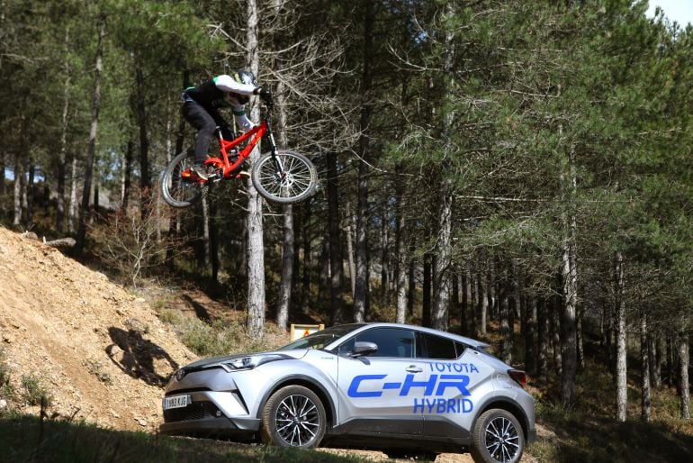 La Copa Galicia de descenso en BTT, vuelve a Ourense después de 17 años. El 12 y 13 de mayo,Xunqueira de Espadañedo, albergará esta espectacular competición.