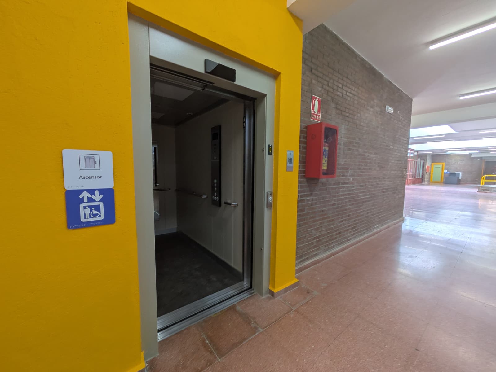 Pabellón polideportivo de San Antonio./Ser Ávila