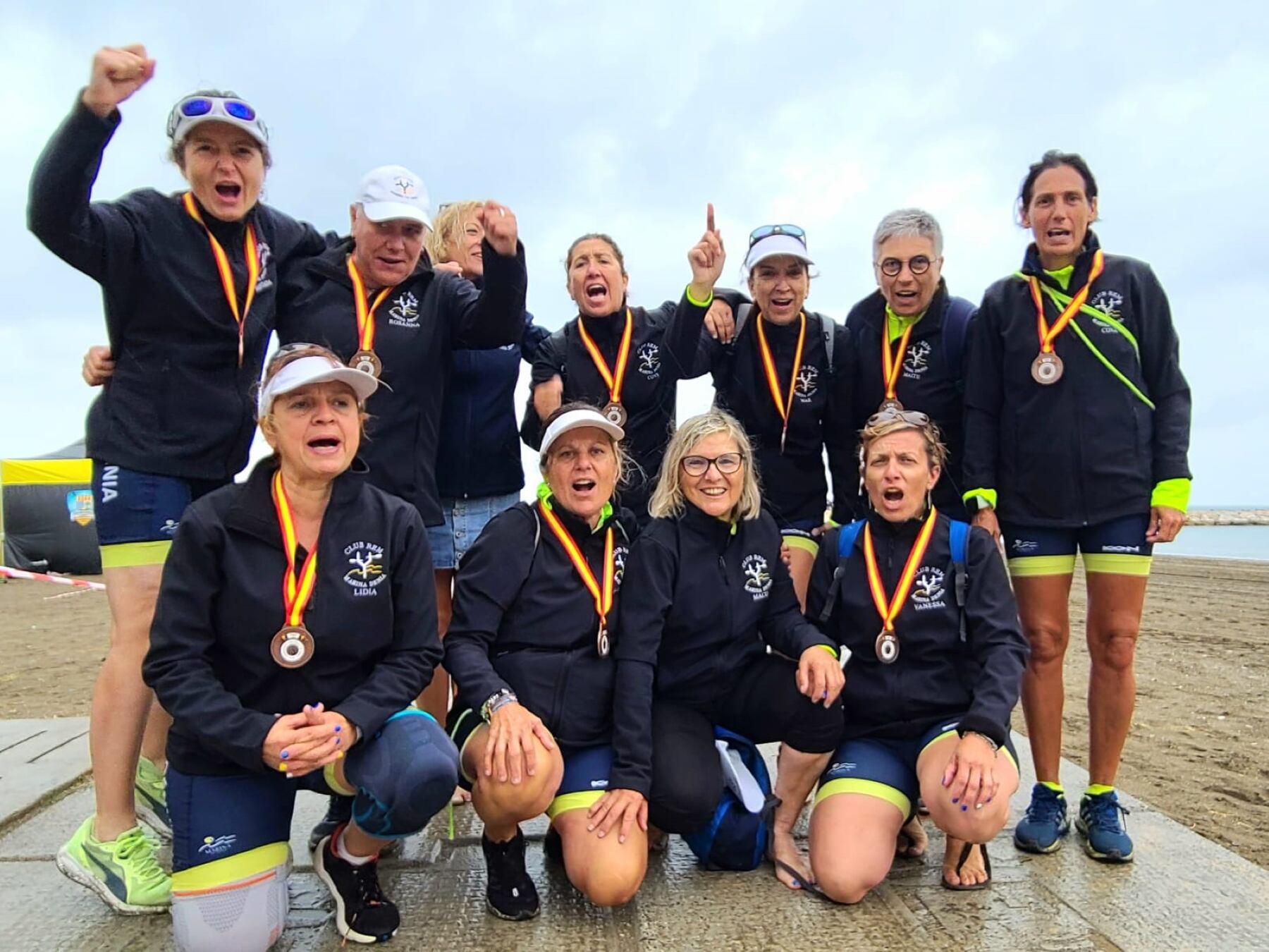 El equipo de Veteranas del Club Rem Marina Dénia.