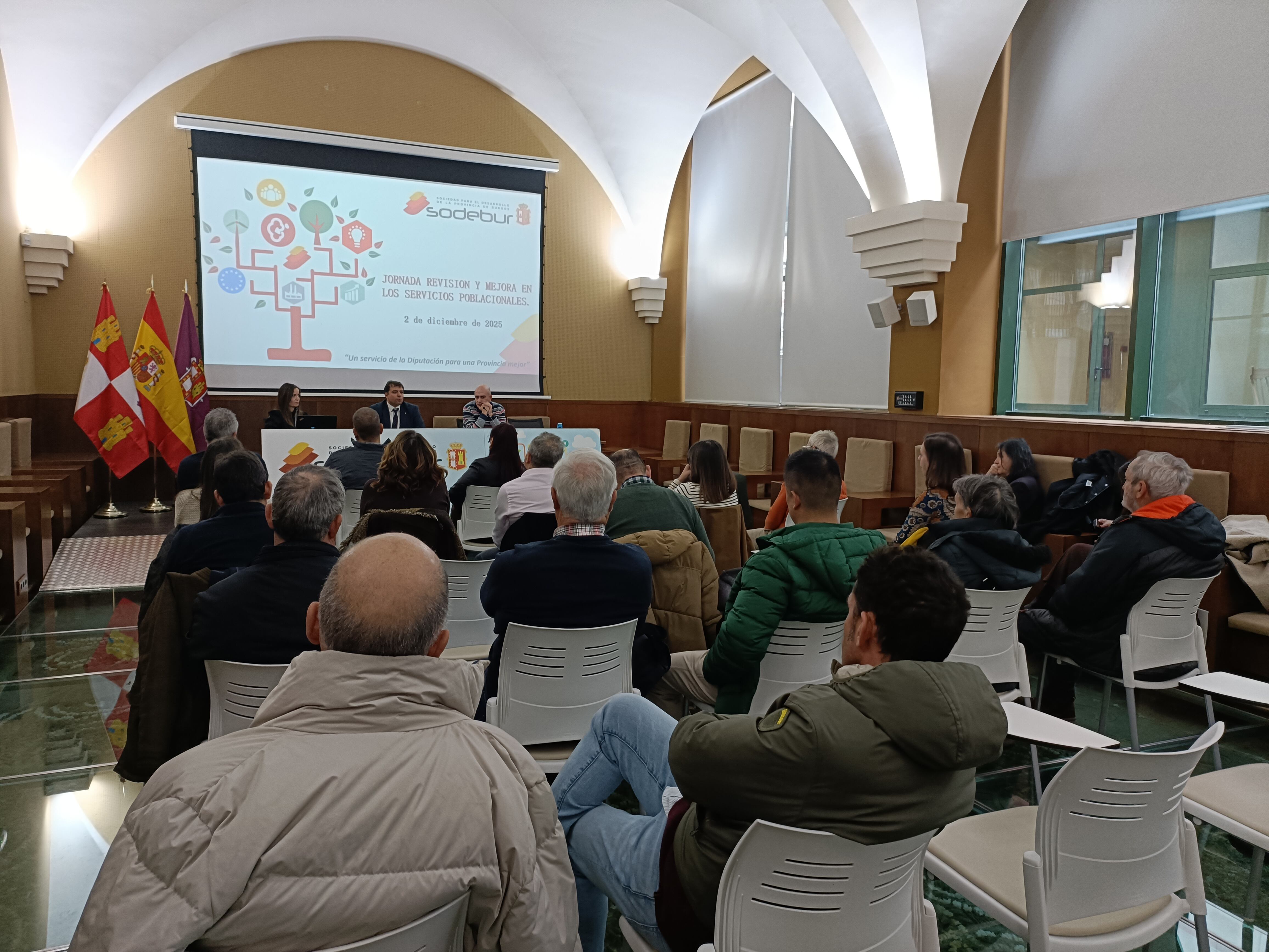 SODEBUR reúne a los alcaldes de los municipios adscritos al programa “Servicios poblacionales” para evaluar los resultados