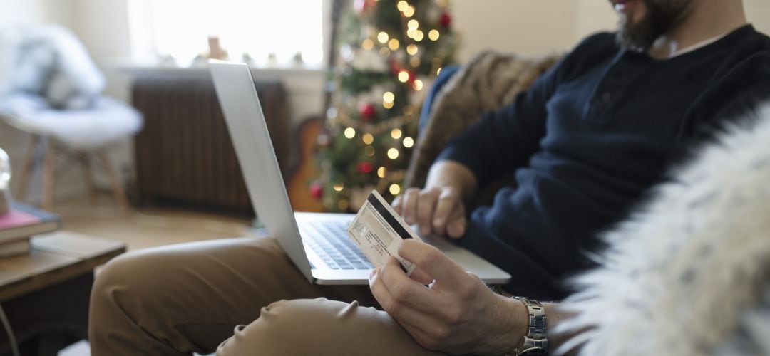 Hay que tener cuidado a la hora de dar los datos de nuestra tarjeta de crédito en Internet y siempre hacerlo en páginas seguras.