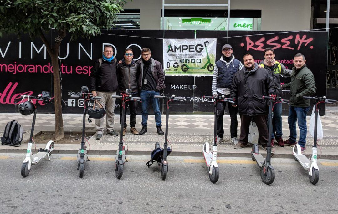 La Asociación para la Movilidad Personal de Granada, al frente de la movilización