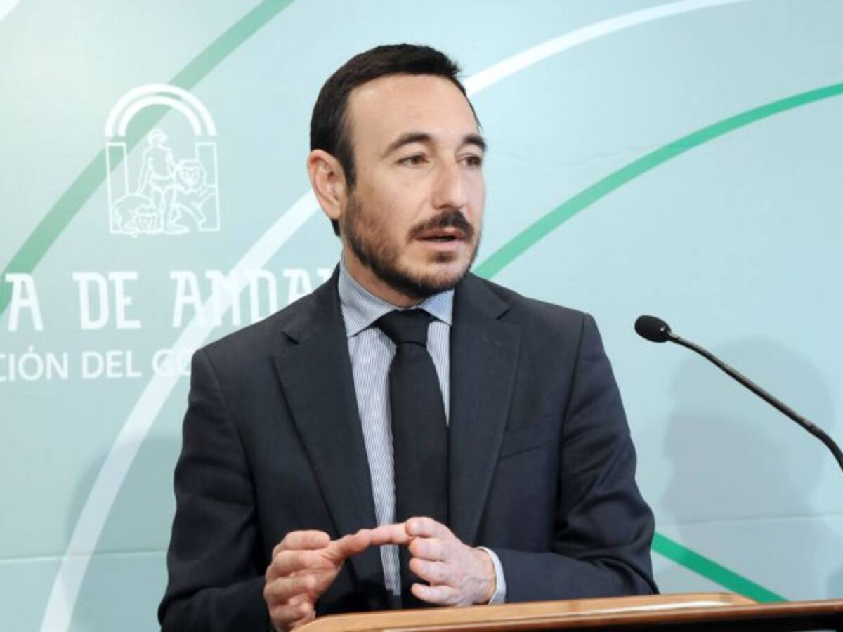 López Gil: “Martín Vila parece más un banco que un político”