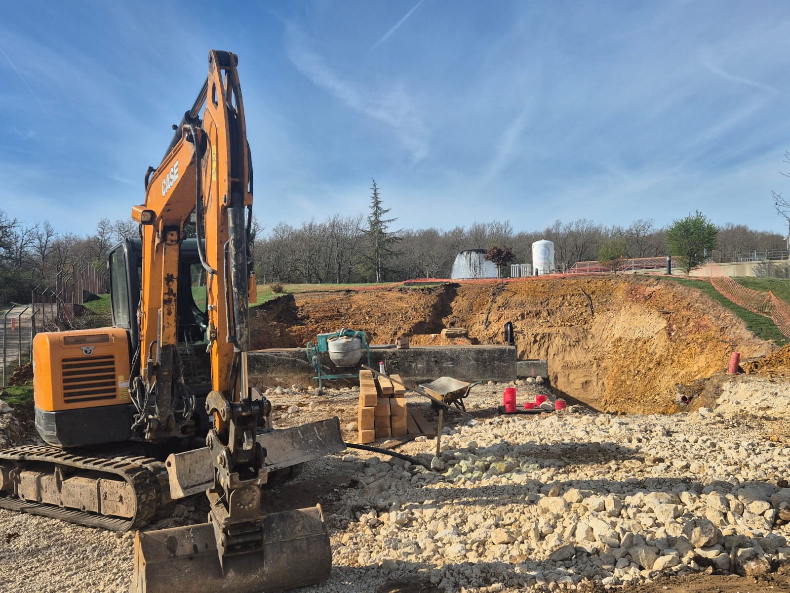 Instalación de turbinas de generación eléctrica en la Estación de Tratamiento de Agua Potable
