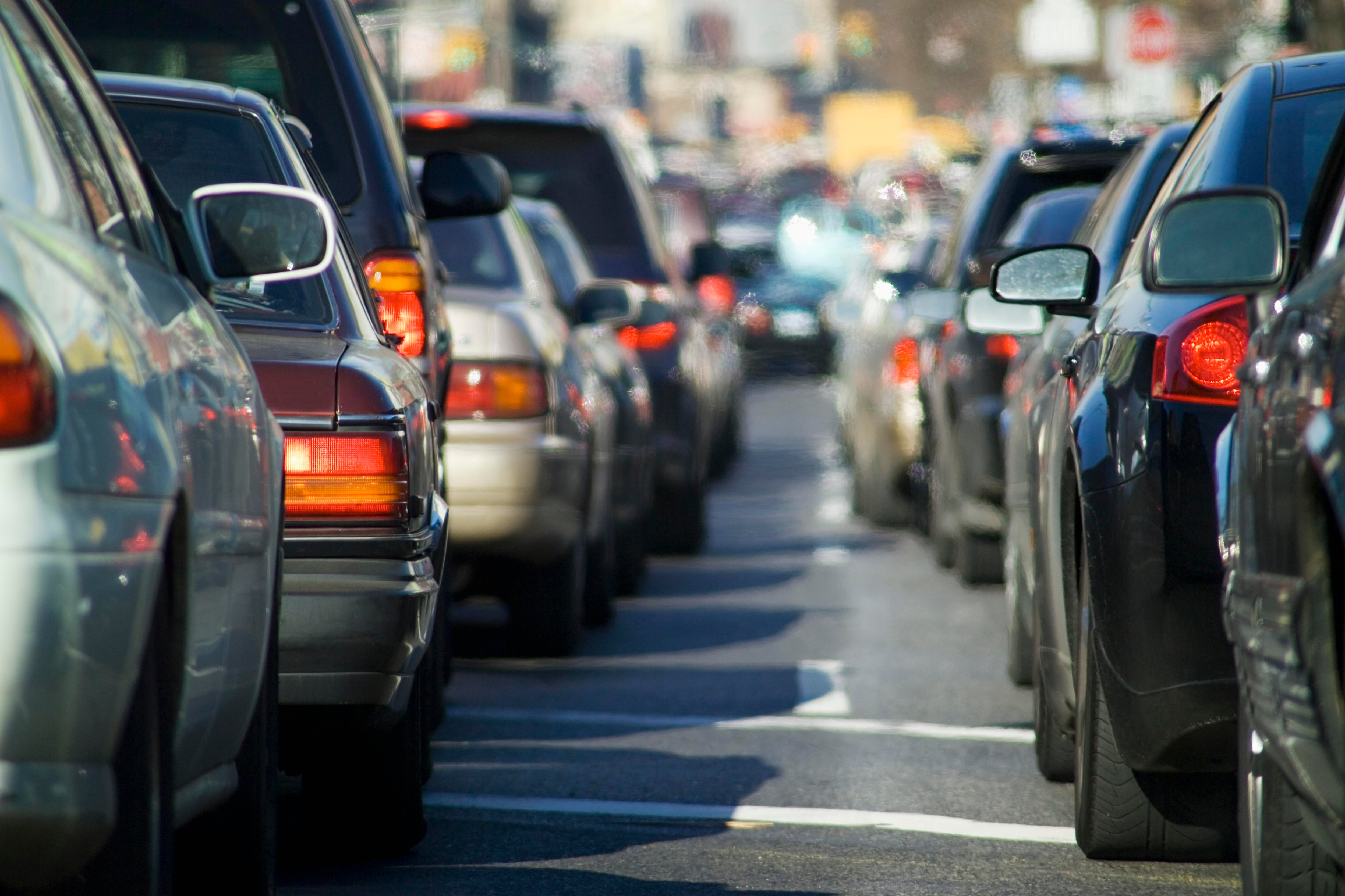 Atasco de coches en España durante el año 2024