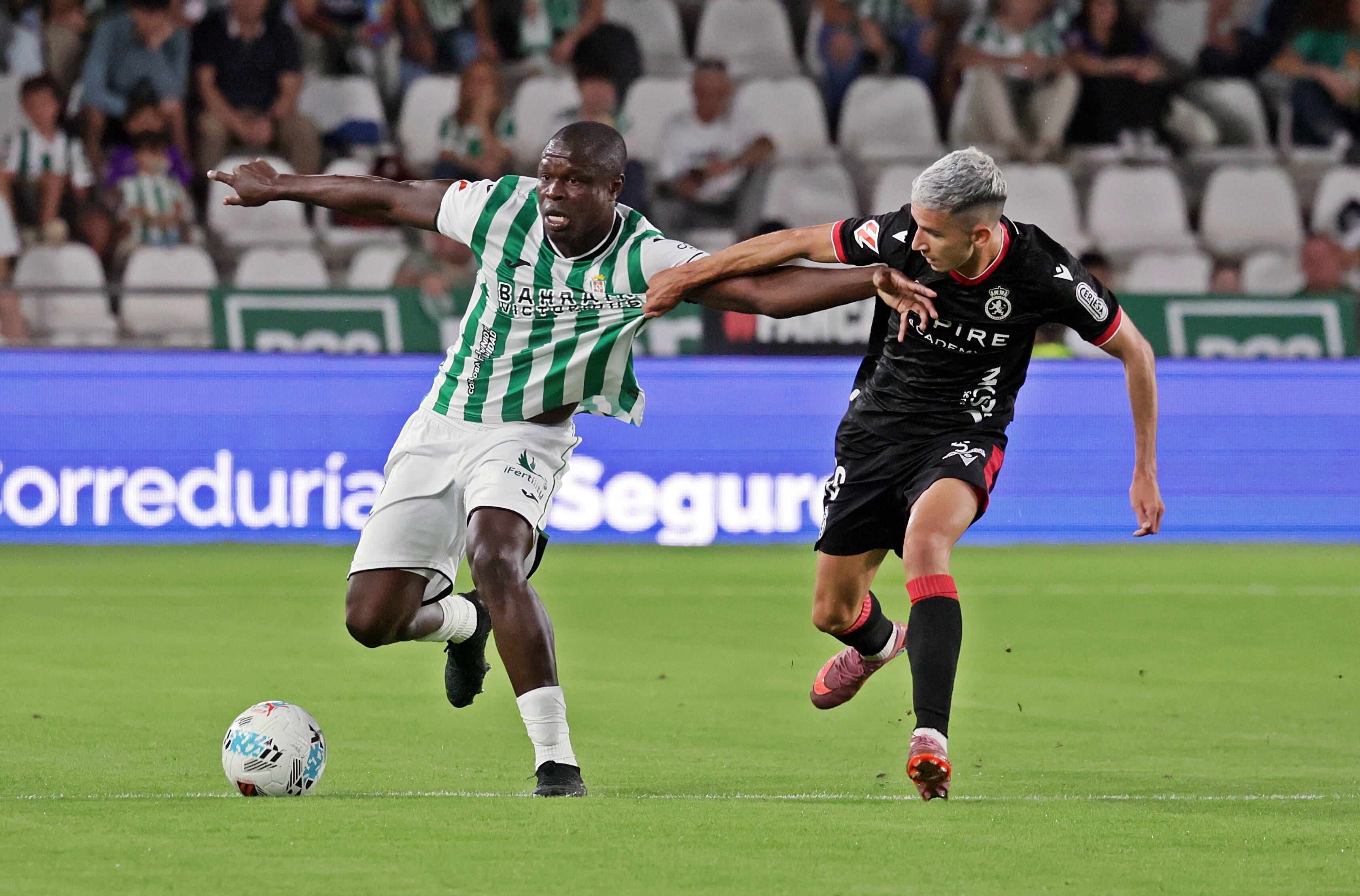 Luis Chacón volvió a ser titular.
