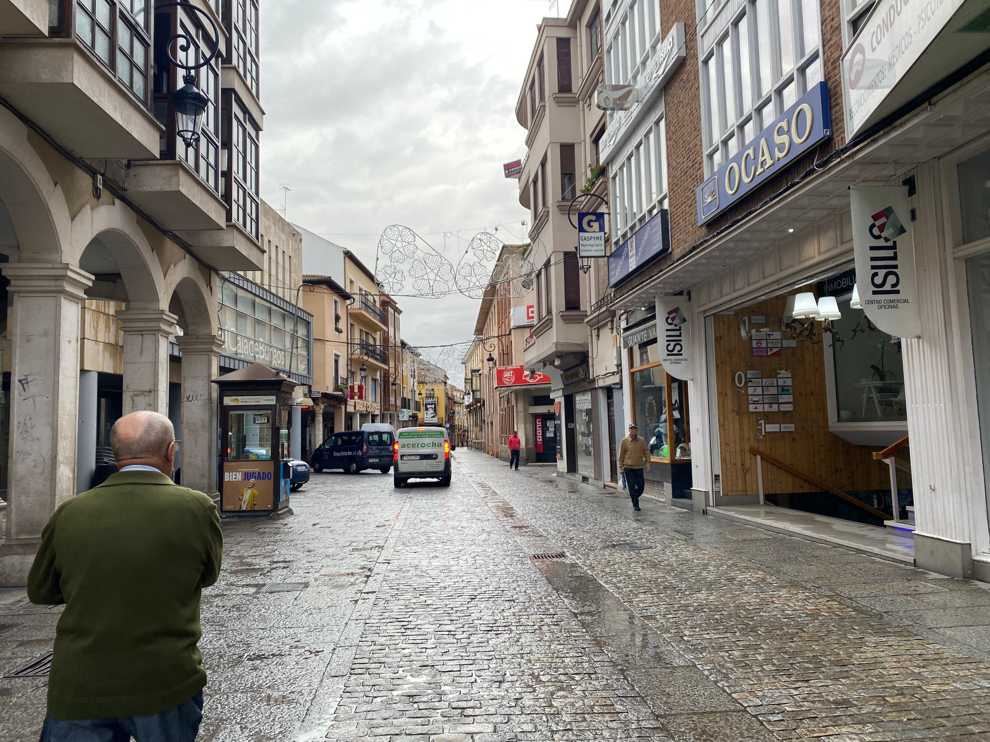 Calle Isilla con lluvia