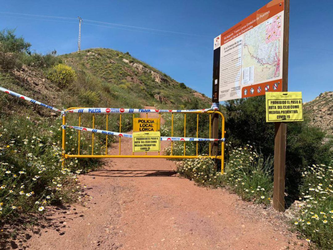 Imagen de archivo del cierre del Cejo de los Enamorados el pasado mes de mayo