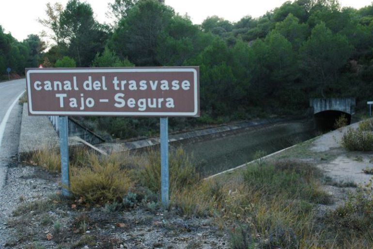 Canal trasvase Tajo-Segura