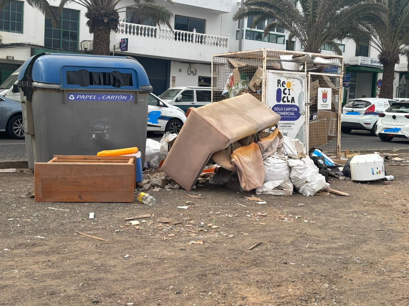 Las cámaras de vigilancia &quot;cazan&quot; a medio centenar de incívicos realizando vertidos ilegales en la capital de Lanzarote.