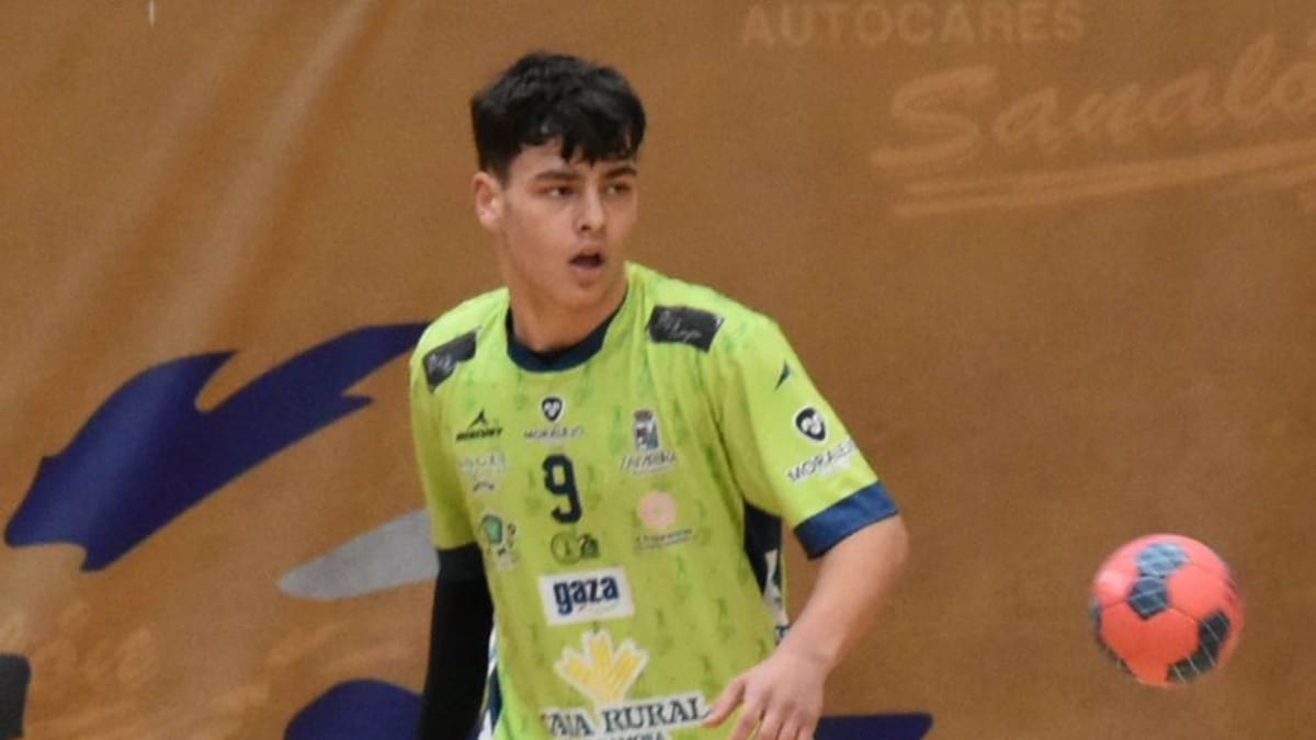 Fermín Cabrero recibe la llamada de la Selección