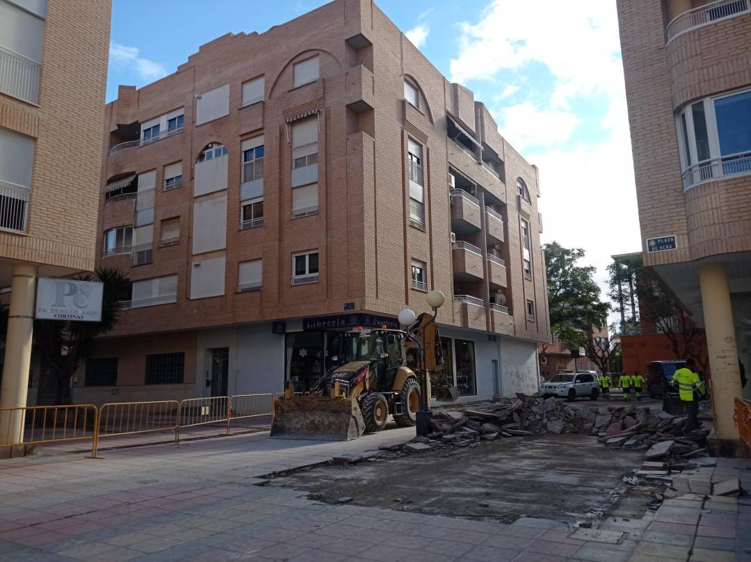 La Comunidad financia en el acondicionamiento de la Plaza de Vera