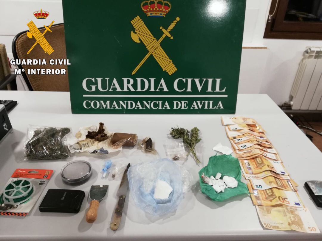 Algunos de los efectos incautados en la &#039;Operación Azuela&#039;