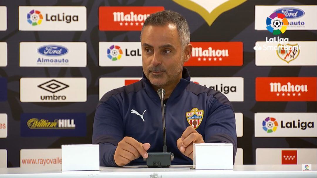 José Gomes en la sala de prensa de Vallecas.