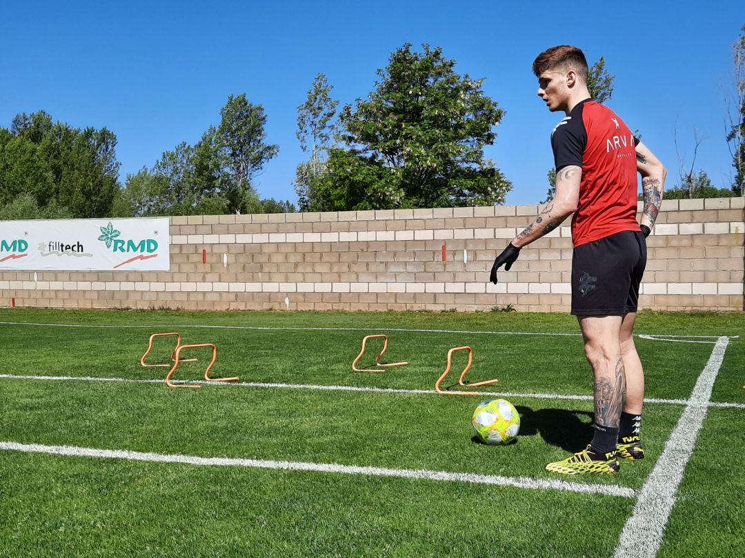 Eric Montes, durante la primera sesión de la Cultural en su vuelta al trabajo
