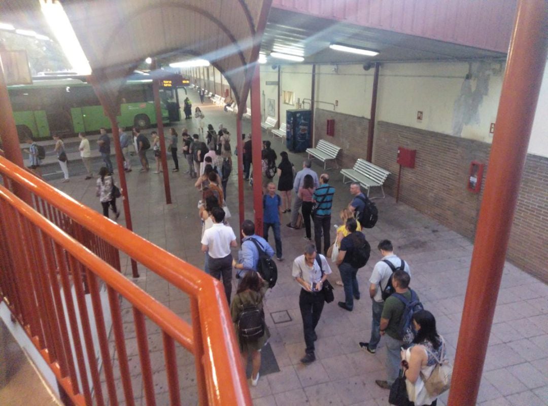 Imagen tomada ayer a primera hora de la mañana en la estación de autobuses de Guadalajara.