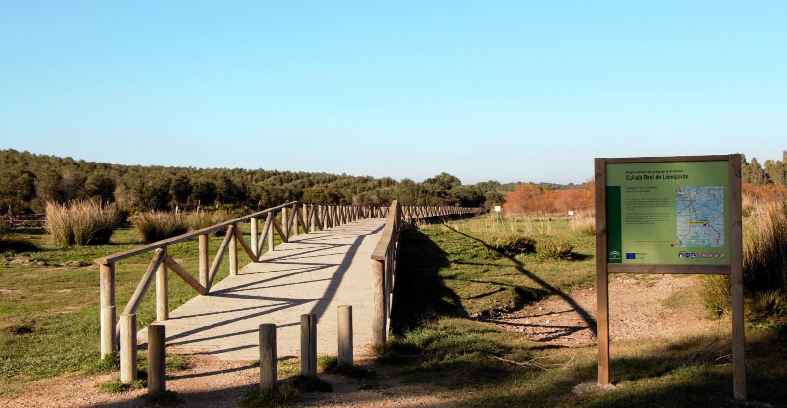 Recorrido por la Laguna de Medina