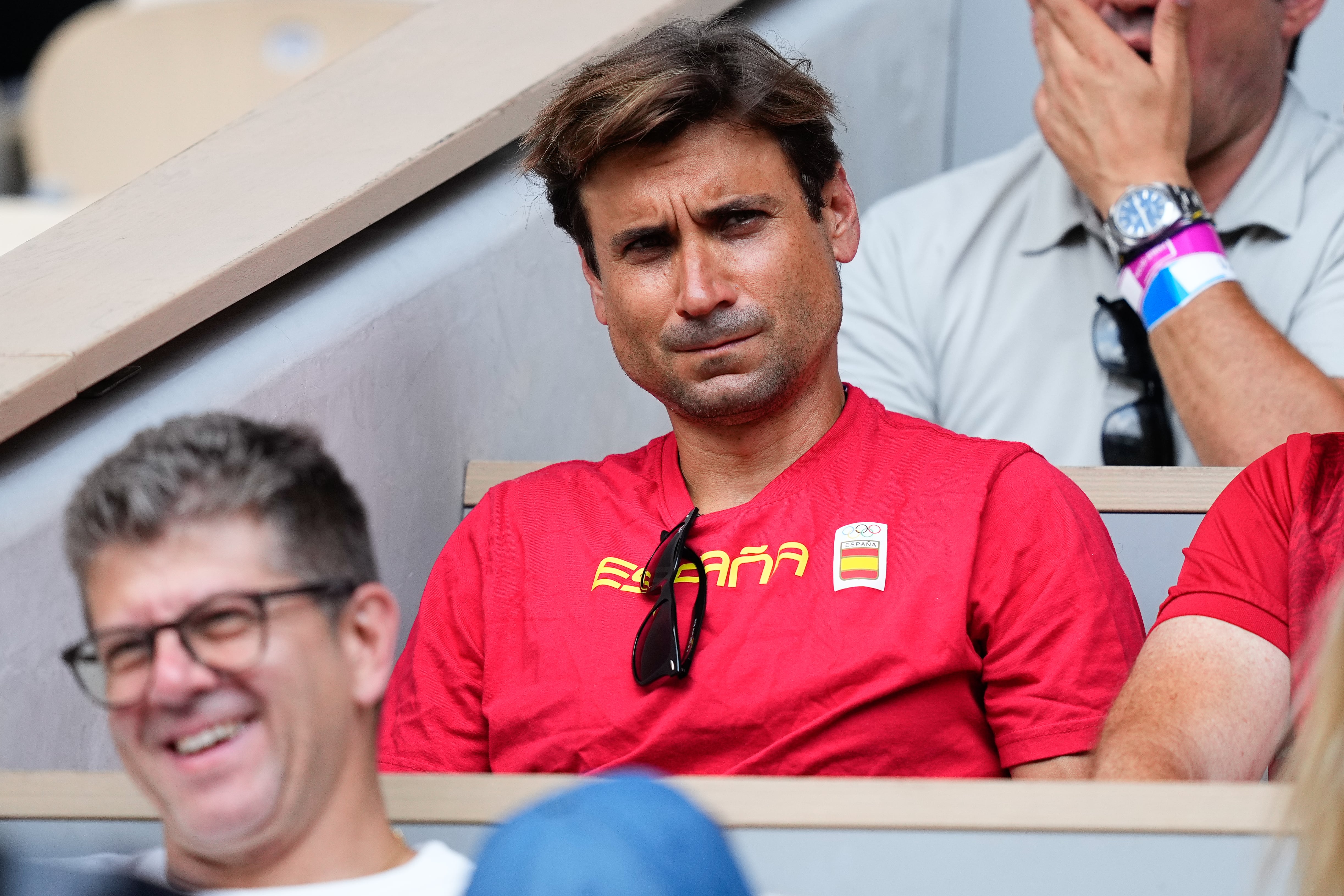 David Ferrer viendo a Carlos Alcaraz