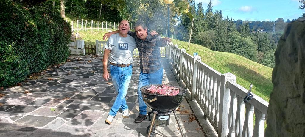 Una parrillada entre amigos siempre es un buen plan