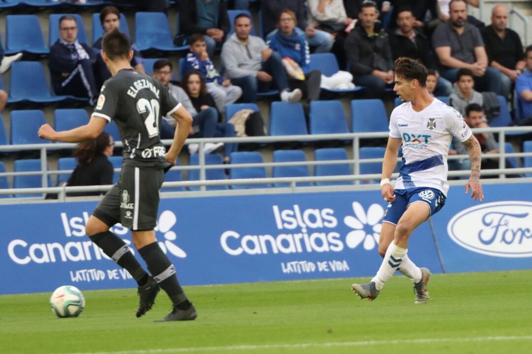 Un momento del encuentro del CD Tenerife en el Heliodoro Rodríguez López ante el Alcorcón