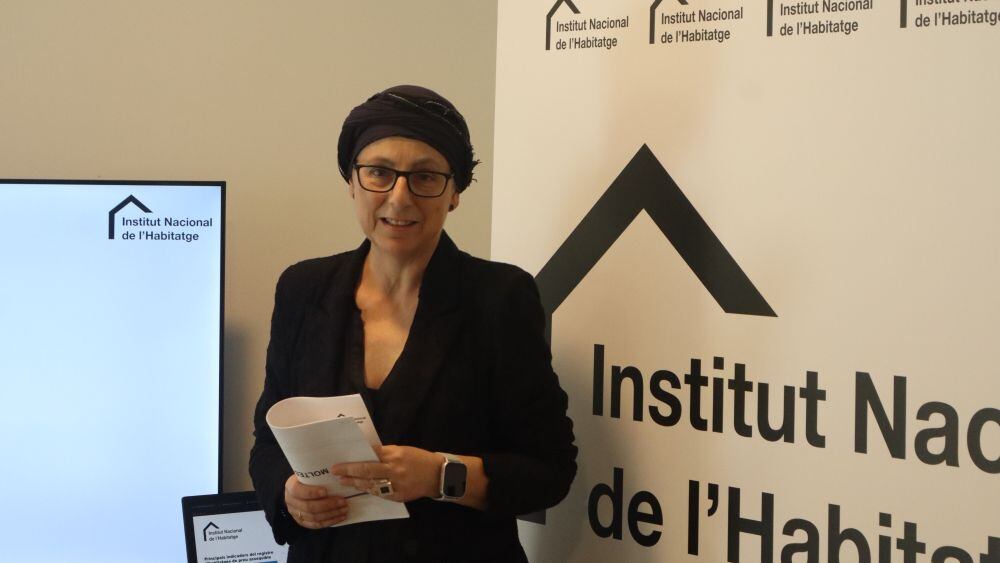 Marta Alberch durant la presentació de les dades de l&#039;Instut Nacional de l&#039;Habitatge