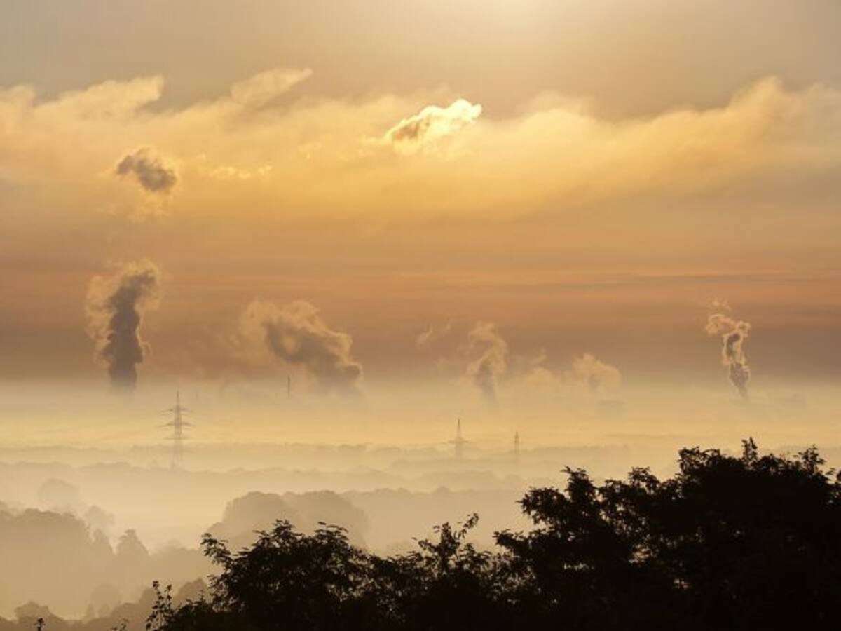 ¿Cómo afecta el tiempo a la contaminación?