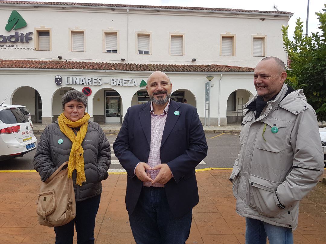 Jose Luis Cano y miembros de la formación en Linares-Baeza