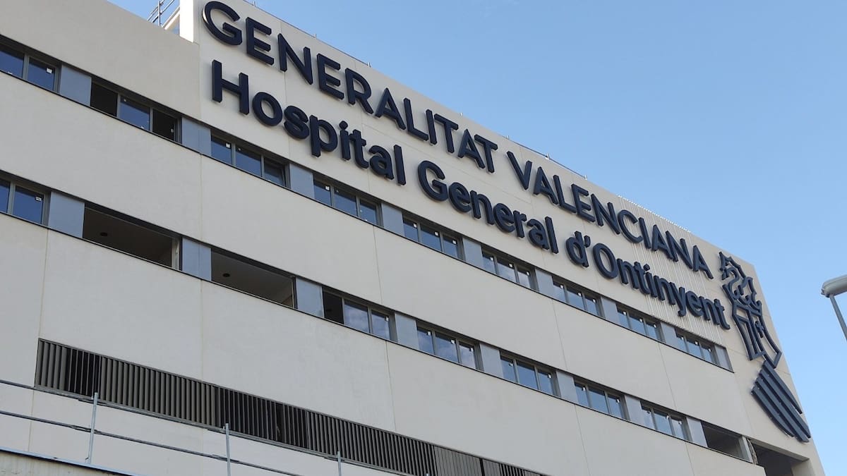 Herido un anciano atropellado en la entrada de un puente en Ontinyent