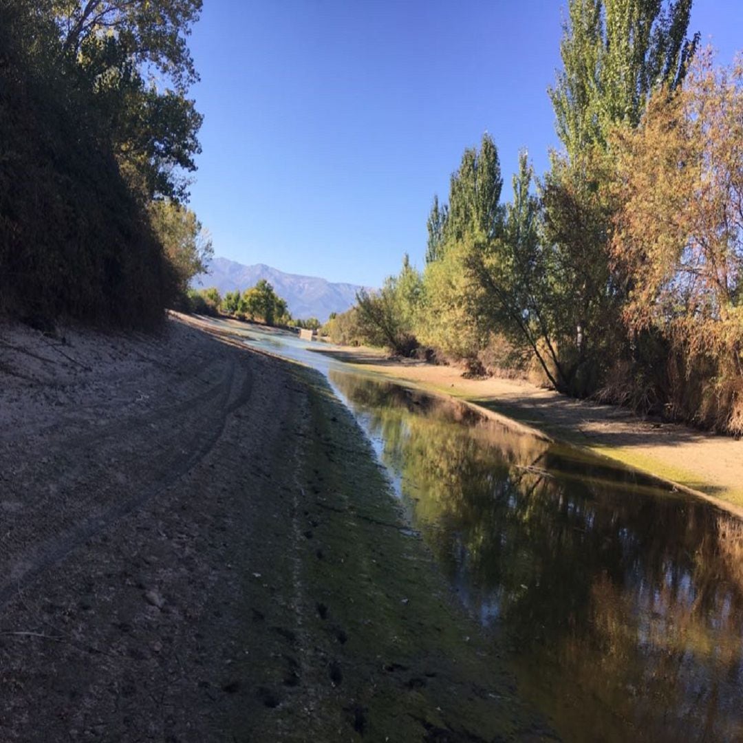 Balsa situada en Las Ventas de San Julián