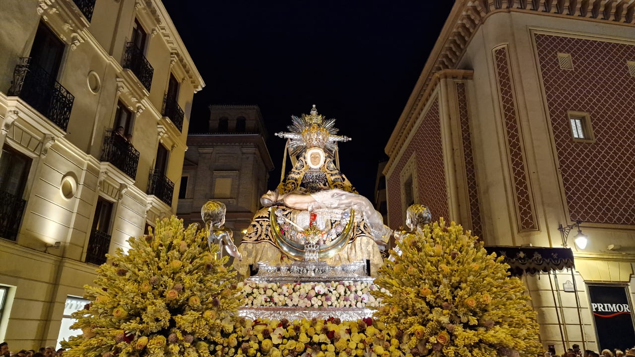 Procesión de la Virgen de las Angustias, patrona de Granada