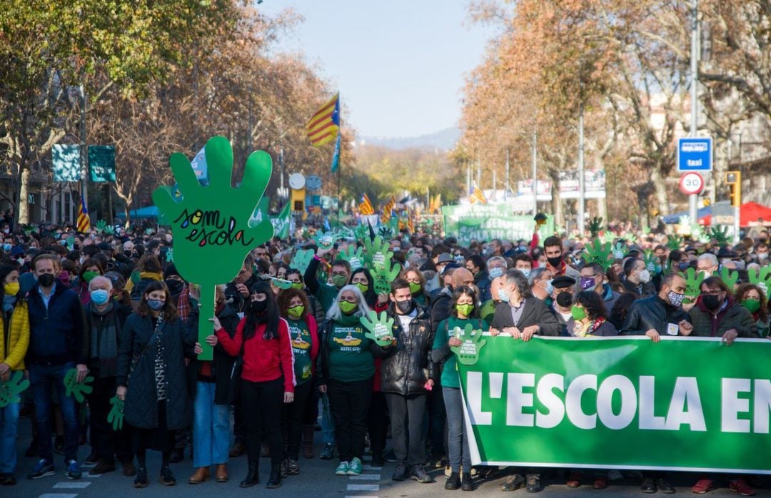 Manifestación de Somescola contra el fallo del 25% de castellano en las aulas en Barcelona.