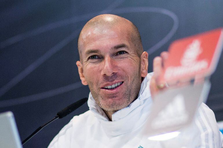 Zidane contesta a los medios