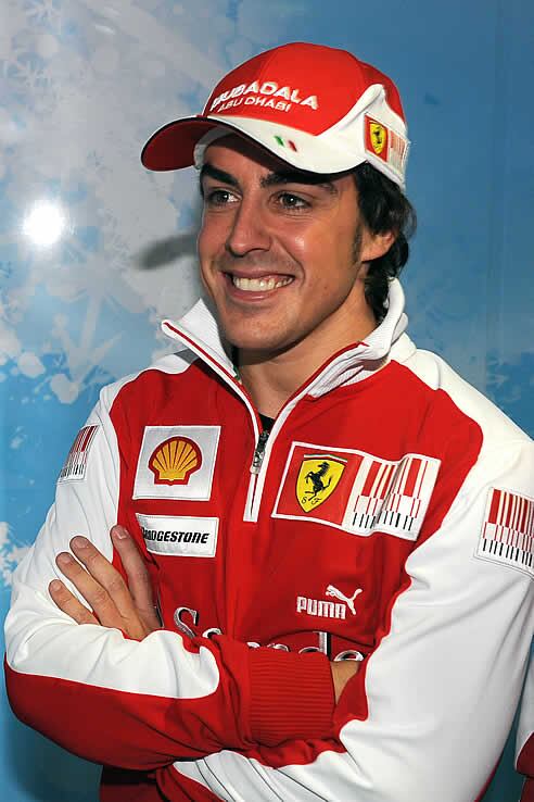Alonso viste el rojo de Ferrari