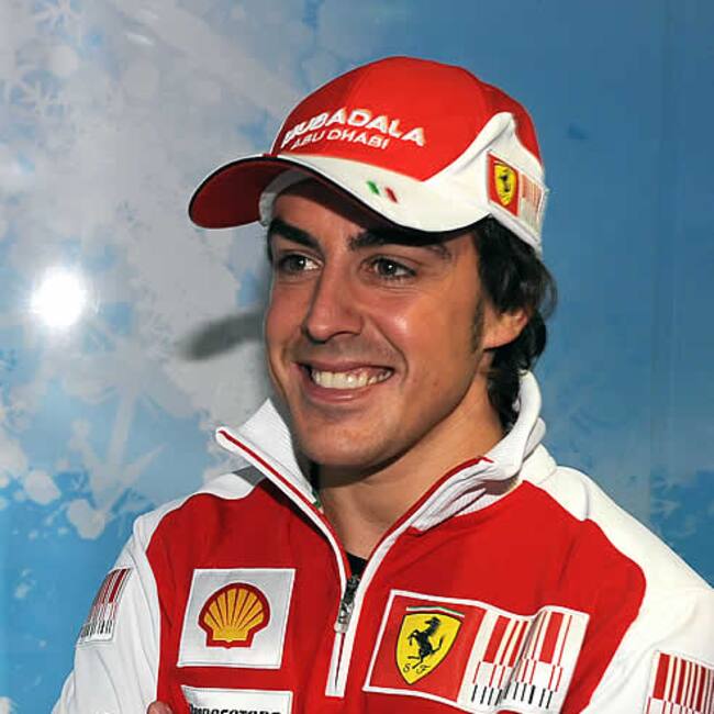 Alonso viste el rojo de Ferrari