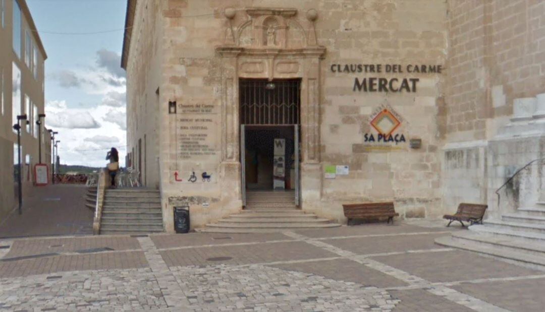 El Mercat del Claustre de Maó cerca el seu futur.